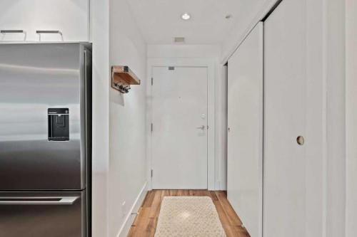 313-510 Edmonton Trail Ne, Calgary, AB - Indoor Photo Showing Other Room