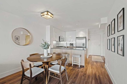 313-510 Edmonton Trail Ne, Calgary, AB - Indoor Photo Showing Dining Room