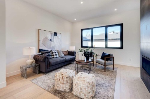 3716 44 Street Sw, Calgary, AB - Indoor Photo Showing Living Room