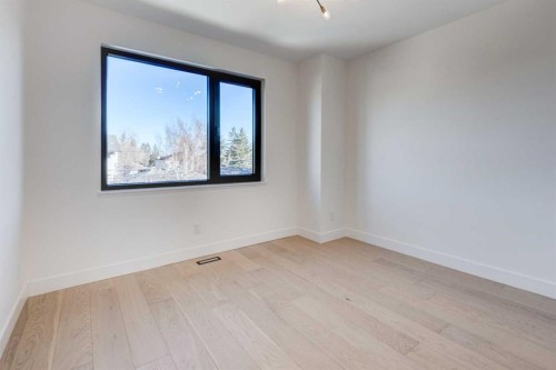 3716 44 Street Sw, Calgary, AB - Indoor Photo Showing Other Room