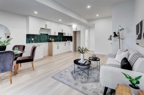 3716 44 Street Sw, Calgary, AB - Indoor