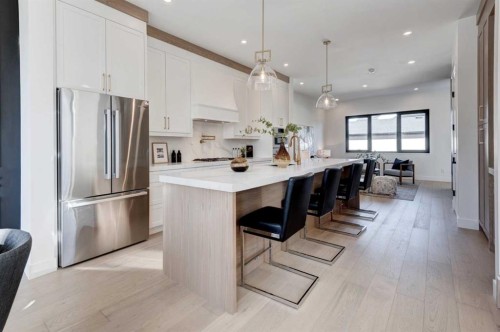3716 44 Street Sw, Calgary, AB - Indoor Photo Showing Kitchen With Stainless Steel Kitchen With Upgraded Kitchen