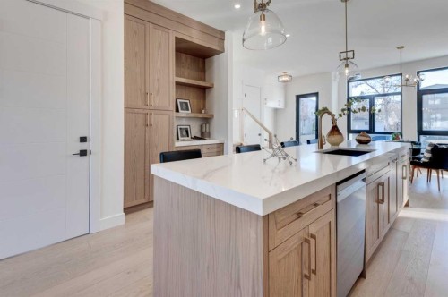 3716 44 Street Sw, Calgary, AB - Indoor Photo Showing Kitchen