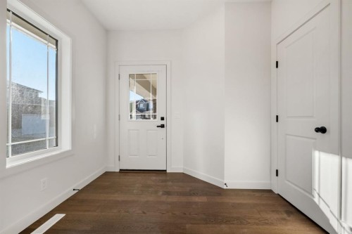 152 Sage Hill Heights Nw, Calgary, AB - Indoor Photo Showing Other Room