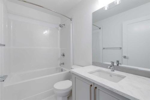 1308-520 Reynolds Avenue Sw, Airdrie, AB - Indoor Photo Showing Bathroom