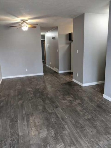 4908 54 Avenue, High Prairie, AB - Indoor Photo Showing Other Room