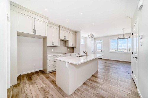 115 Montane Link Se, High River, AB - Indoor Photo Showing Kitchen