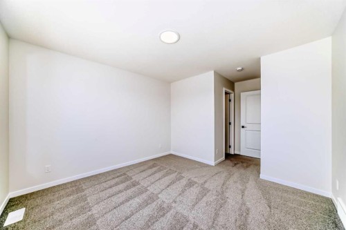 115 Montane Link Se, High River, AB - Indoor Photo Showing Other Room