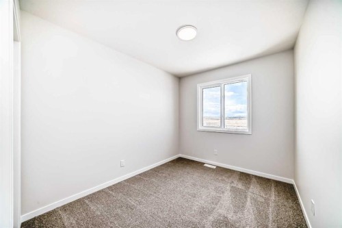 115 Montane Link Se, High River, AB - Indoor Photo Showing Other Room