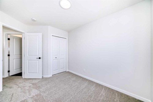 115 Montane Link Se, High River, AB - Indoor Photo Showing Other Room
