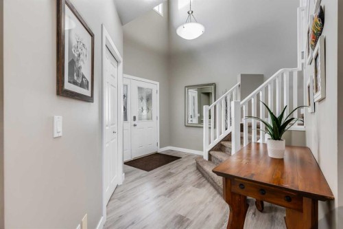 407 Morningside Crescent Sw, Airdrie, AB - Indoor Photo Showing Other Room