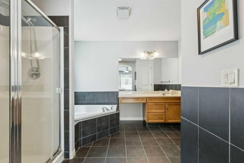 160 Sunset Close, Cochrane, AB - Indoor Photo Showing Bathroom