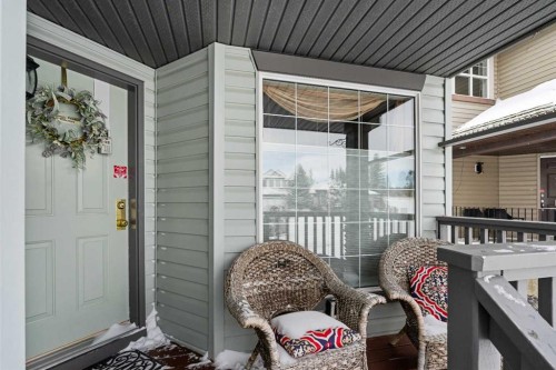 7945 Springbank Boulevard Sw, Calgary, AB - Outdoor With Exterior