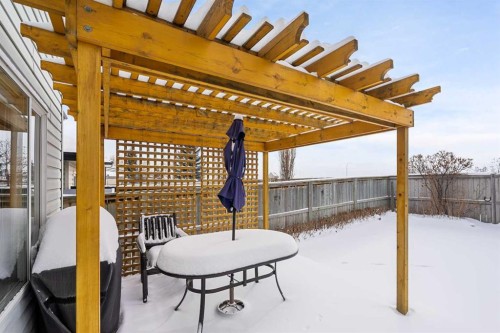 7945 Springbank Boulevard Sw, Calgary, AB - Outdoor With Exterior