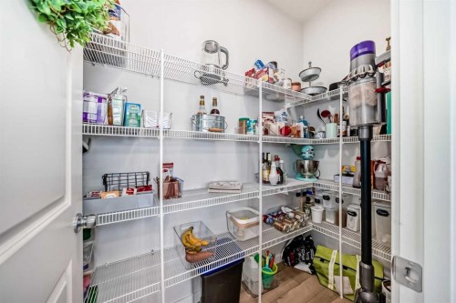 29 Cranbrook Mount Se, Calgary, AB - Indoor Photo Showing Other Room