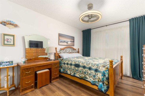 23 Whitlock Close Ne, Calgary, AB - Indoor Photo Showing Bedroom