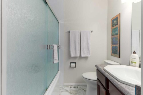 23 Whitlock Close Ne, Calgary, AB - Indoor Photo Showing Bathroom