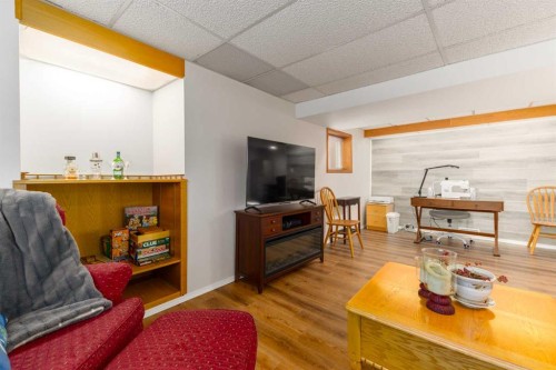 23 Whitlock Close Ne, Calgary, AB - Indoor Photo Showing Living Room