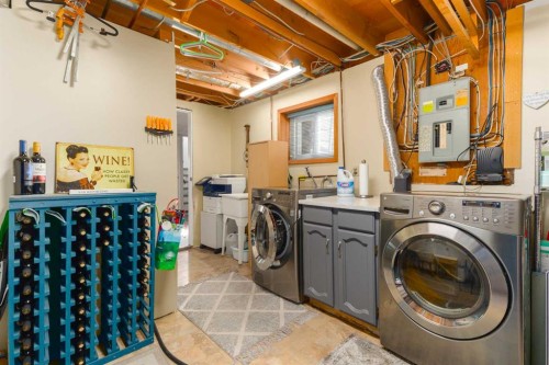 23 Whitlock Close Ne, Calgary, AB - Indoor Photo Showing Laundry Room
