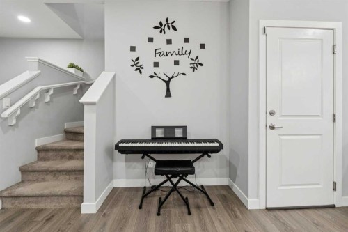 123 Walcrest Way Se, Calgary, AB - Indoor Photo Showing Other Room
