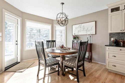 10 Bow Point, Cochrane, AB - Indoor Photo Showing Dining Room