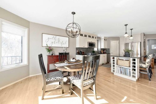 10 Bow Point, Cochrane, AB - Indoor Photo Showing Dining Room