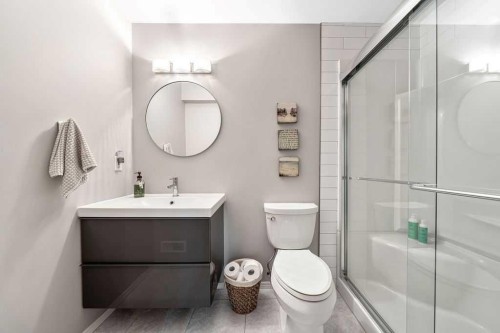 10 Bow Point, Cochrane, AB - Indoor Photo Showing Bathroom