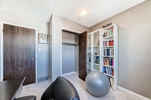 144 Silvergrove Road Nw, Calgary, AB 