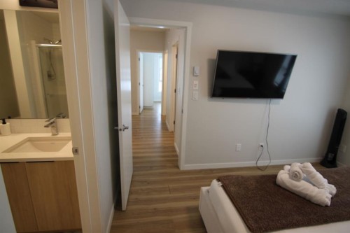 1207-220 Seton Grove Se, Calgary, AB - Indoor