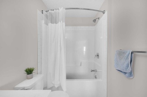 136-301 Redstone Boulevard Ne, Calgary, AB - Indoor Photo Showing Bathroom