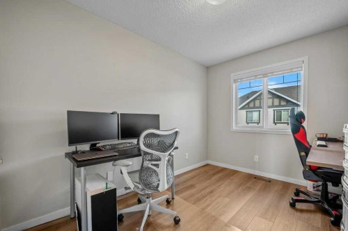 209 New Brighton Walk Se, Calgary, AB - Indoor Photo Showing Office