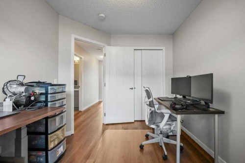 209 New Brighton Walk Se, Calgary, AB - Indoor Photo Showing Office