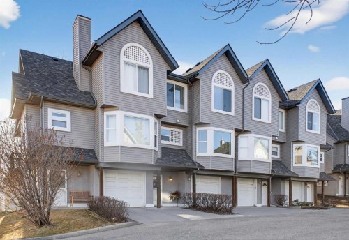 41 Sandarac Villas Nw, Calgary, AB - Outdoor With Facade