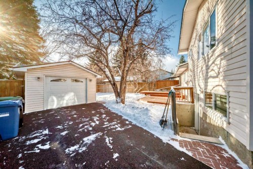 507 Brookpark Drive Sw, Calgary, AB 