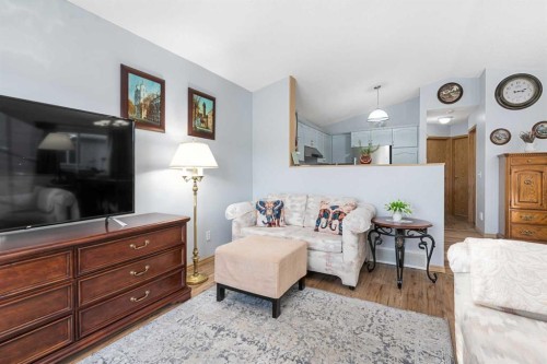 118 Bridleridge Way Sw, Calgary, AB - Indoor