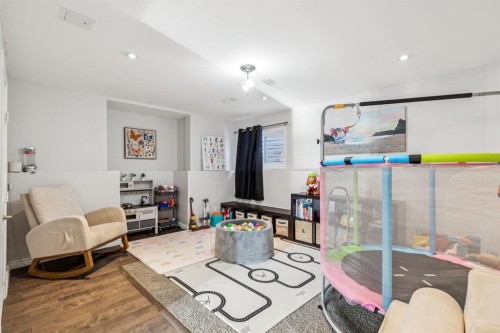 79 Riverglen Way Se, Calgary, AB - Indoor