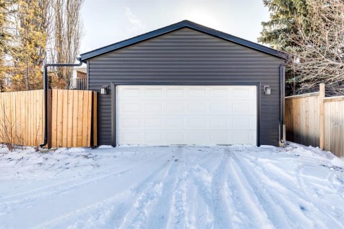 79 Riverglen Way Se, Calgary, AB - Outdoor