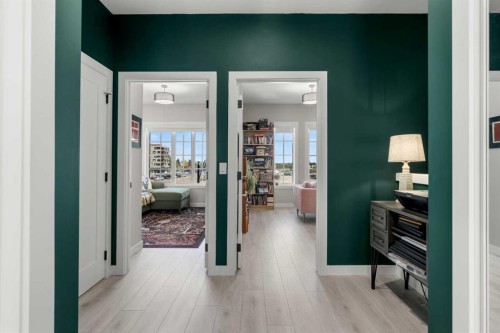 8161 8 Avenue, Calgary, AB - Indoor Photo Showing Other Room