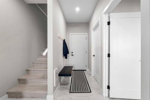 8161 8 Avenue, Calgary, AB - Indoor Photo Showing Other Room