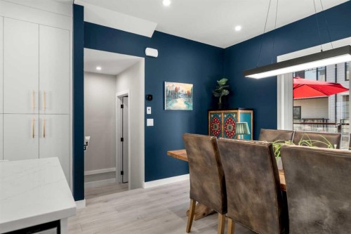 8161 8 Avenue, Calgary, AB - Indoor Photo Showing Other Room