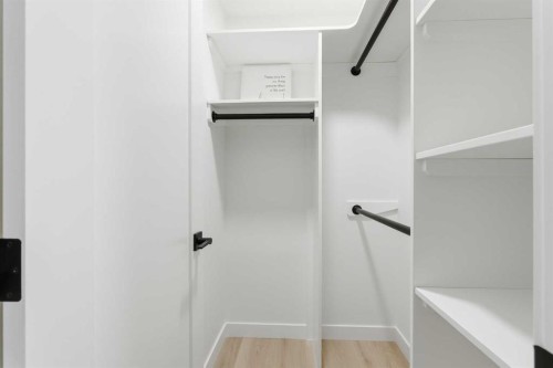 4904 Valiant Drive Nw, Calgary, AB - Indoor Photo Showing Other Room