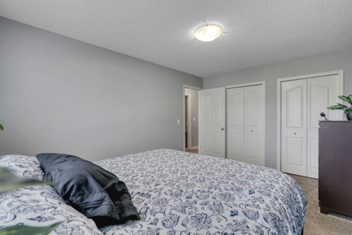 431 Silverado Plains Circle Sw, Calgary, AB - Indoor Photo Showing Bedroom