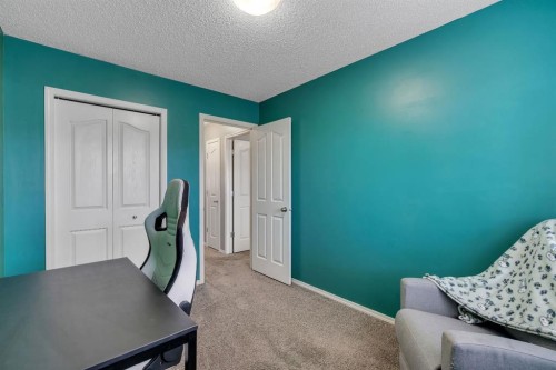 431 Silverado Plains Circle Sw, Calgary, AB - Indoor Photo Showing Bedroom