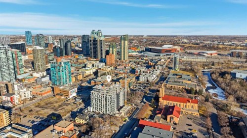 708-210 18 Avenue Sw, Calgary, AB - Outdoor With View