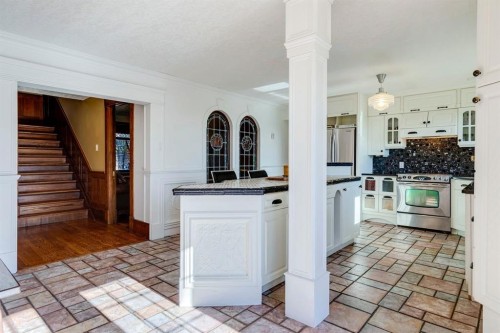 53 Croxford Estates Ne, Airdrie, AB - Indoor Photo Showing Kitchen