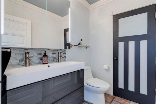 53 Croxford Estates Ne, Airdrie, AB - Indoor Photo Showing Bathroom