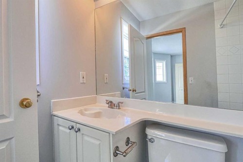 136 Chaparral Ridge Circle Se, Calgary, AB - Indoor Photo Showing Bathroom