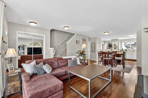 88 Cramond Green Se, Calgary, AB - Indoor Photo Showing Living Room