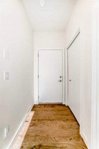 903-135 Belmont Passage Sw, Calgary, AB - Indoor Photo Showing Other Room