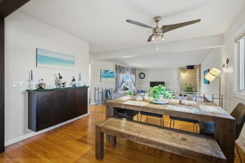 524 Hunterplain Hill Nw, Calgary, AB - Indoor Photo Showing Dining Room
